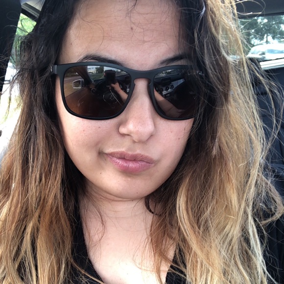 Meet your Posher, Chris - Picture 1 of 1